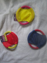 Load image into Gallery viewer, Dog Puppy Toy Rope Round Disc Ring Chew Pull Tug Play Red Yellow Blue Pink